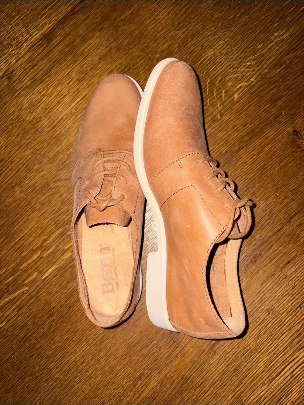Born Tan Leather Lace-Up women Flats with White Sole size 8